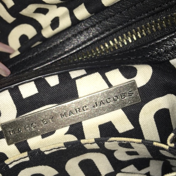 Marc Jacobs Leather Shoulder Bag - Picture 8 of 8